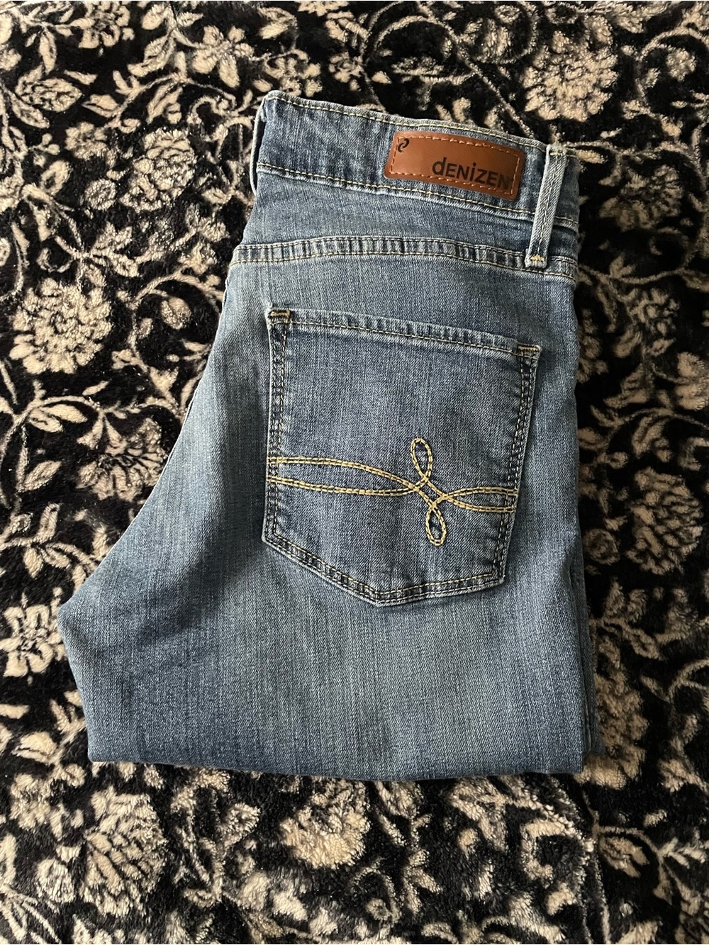 Capri Jeans